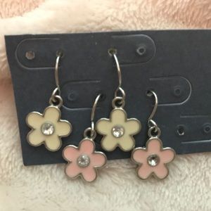 2 pairs of girls pink and white flower earrings